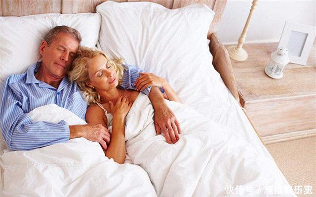 凌晨|肝不好的人,晚上睡觉时如果有4个表现,恭喜,肝病正在好转