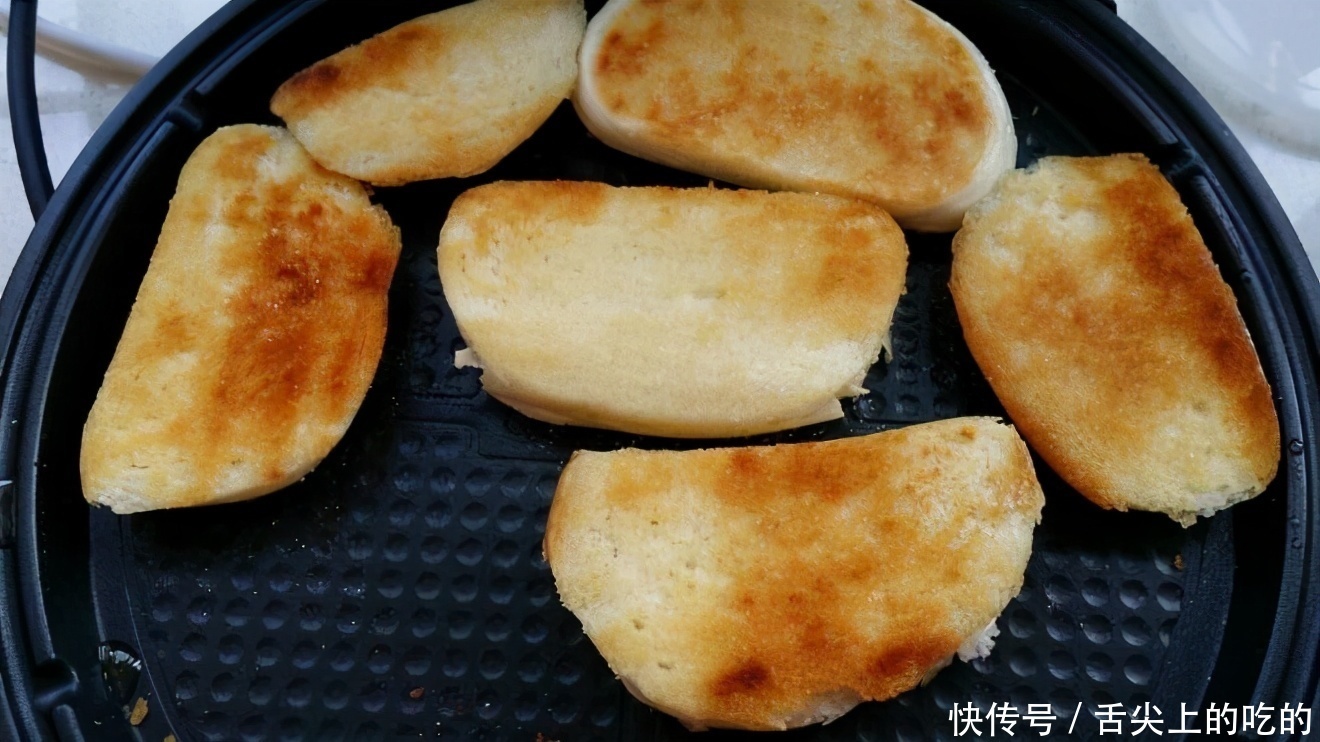 偷学|炸馒头片,直接炸?裹蛋液?偷学大厨秘方,馒头干酥脆不吸油