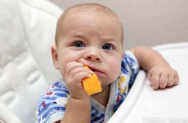 妈妈们|为帮助孩子断奶,宝妈躲了8天,回家后却遭到孩子“冷眼相待”