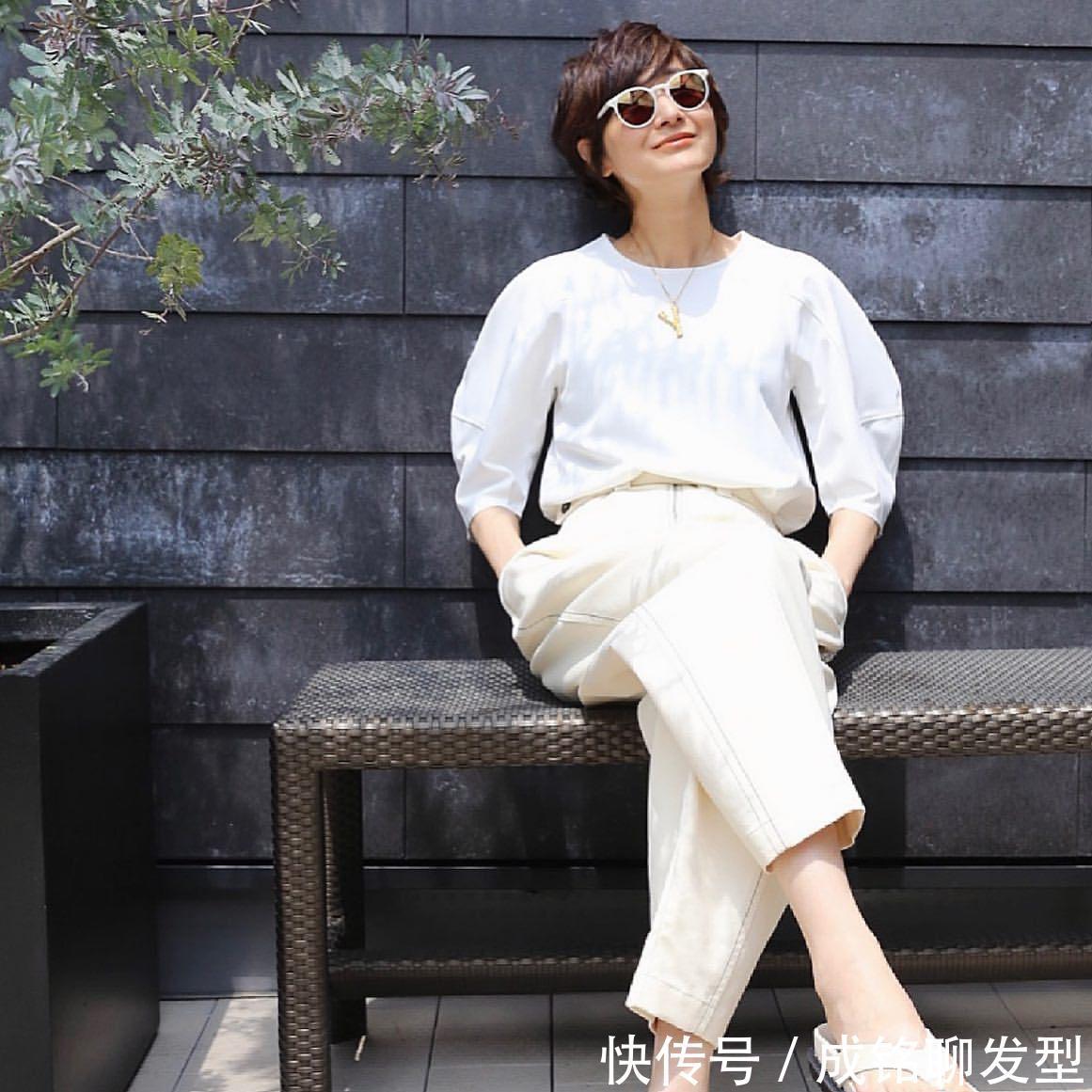 50岁女人更会穿搭 这五套搭配时髦又精致 端庄大气减龄又高级 粉紫色 50岁女人更会穿搭 这五套搭配时髦又精致 端庄大气减龄又高级 粉紫色