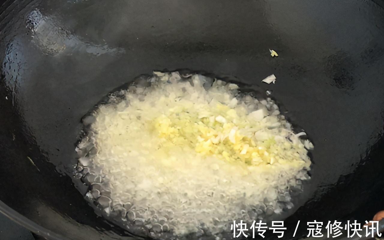 饺子|天凉多吃莲藕好,试试莲藕饺子,很多人没吃过,皮薄馅大口感好