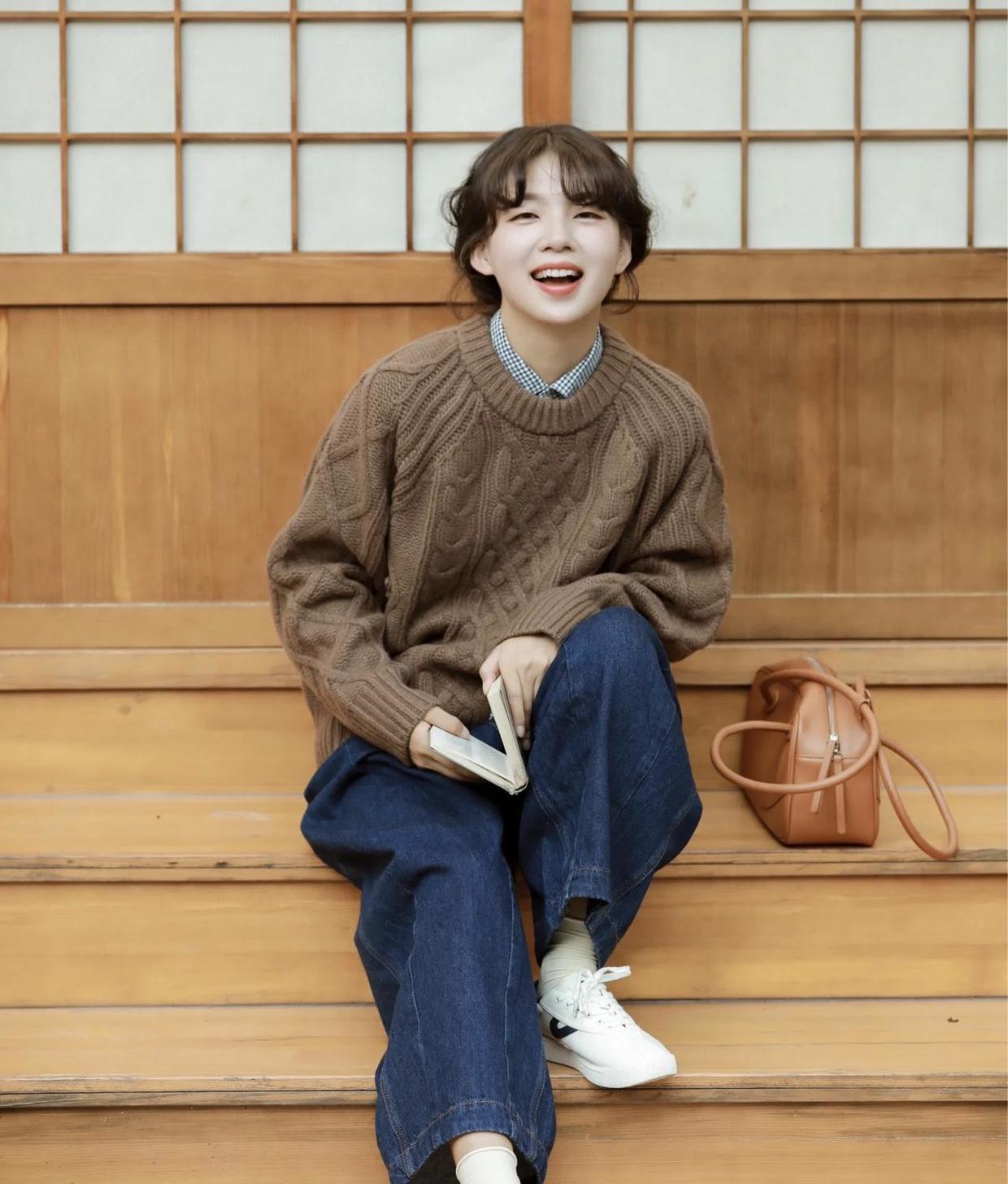 小姐姐 冬天降温了毛衣怎么穿？这几个搭配方法，让你秒变温柔小女人！