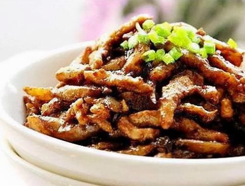 教大家在家做几道简单美食，好吃又下饭，上桌家人都抢着吃