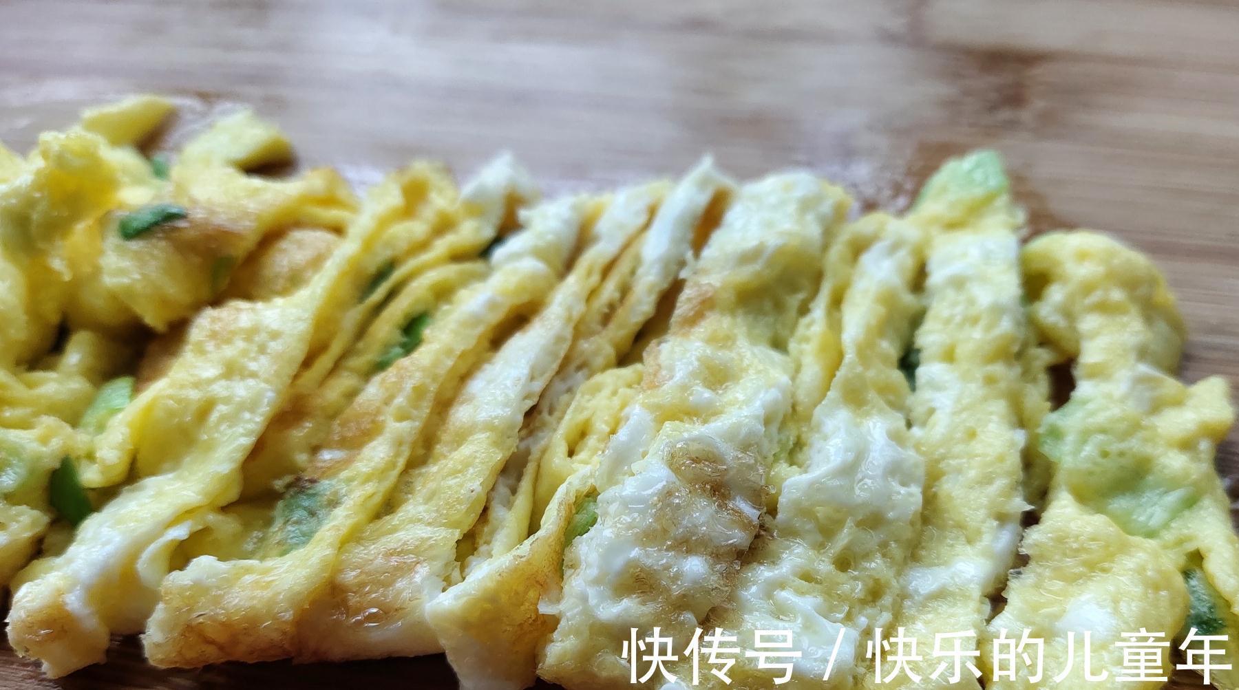 鸡蛋饼|冬天，吃萝卜白菜不如吃它，铁含量极高，女生要多吃，对皮肤好