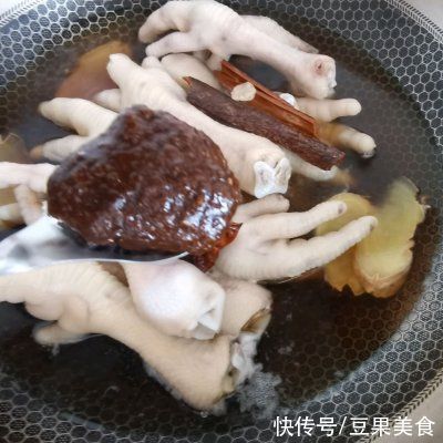 鸡爪|这道酱香卤鸡爪,一上桌就被哄抢一空
