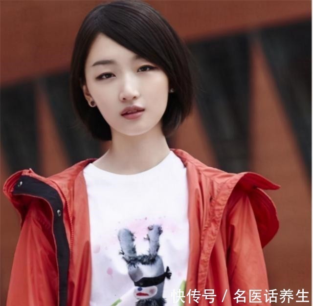 中分 不管女人年龄有多大,都要远离这4种发型,看着显老还不上档次!