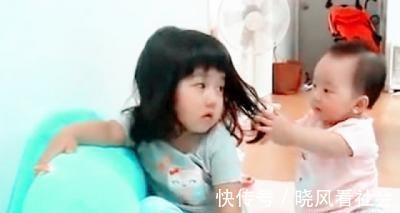 弟弟|4岁姐姐正看电视,1岁弟弟过来百般阻挠,接下来姐姐的表情亮了