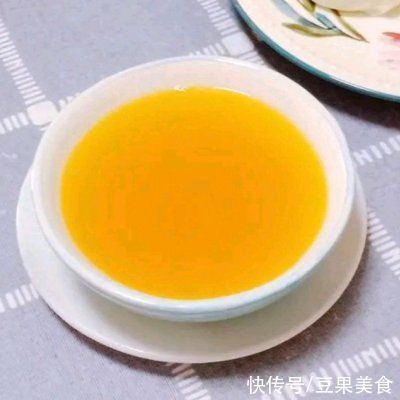 日常|#我的养生日常-远离秋燥#川贝枸杞雪梨汤