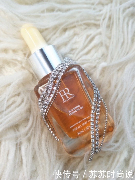 富勒烯|40岁淡斑护肤品排行榜,适合熟龄肌女生的美白淡斑精华