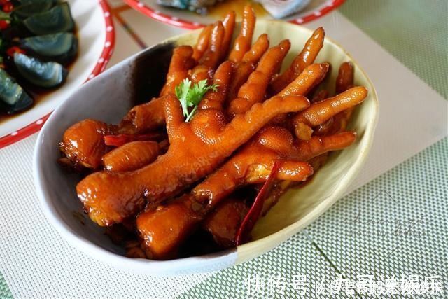 传统节日|晒晒我家端午节晚餐,花70元做了一桌菜,发朋友圈被吐槽太寒酸