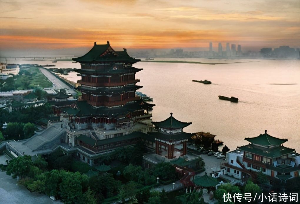 秋水|落霞与孤鹜齐飞，秋水共长天一色：王勃的《滕王阁序》好在哪里？