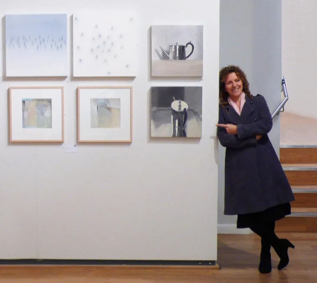 孤独感#柔和的光影和质感,她的静物画散发着一种孤独感!