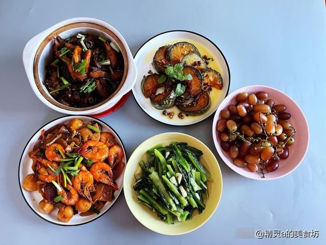 俩闺蜜的午餐：荤素4道菜配水果，花钱不多营养好，网友：眼馋