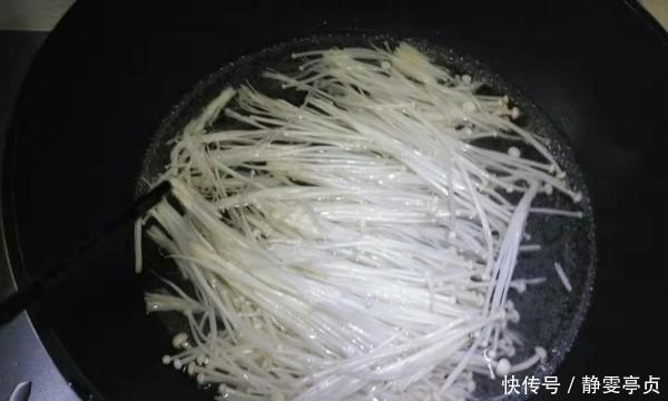 这些食物是女性“催老剂”！吃得越多衰老得越快，再喜欢也要住嘴！