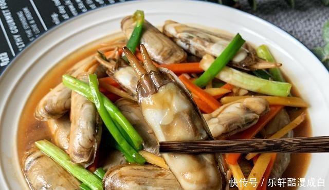 2月这海鲜最肥美,10块钱能买2斤,简单煮一煮,全家都爱吃