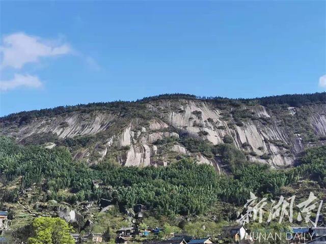  穿岩山|雪峰山上的黎明风景