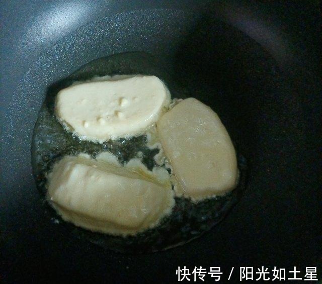 煎馒头片,剩馒头这样做,快手又好吃!