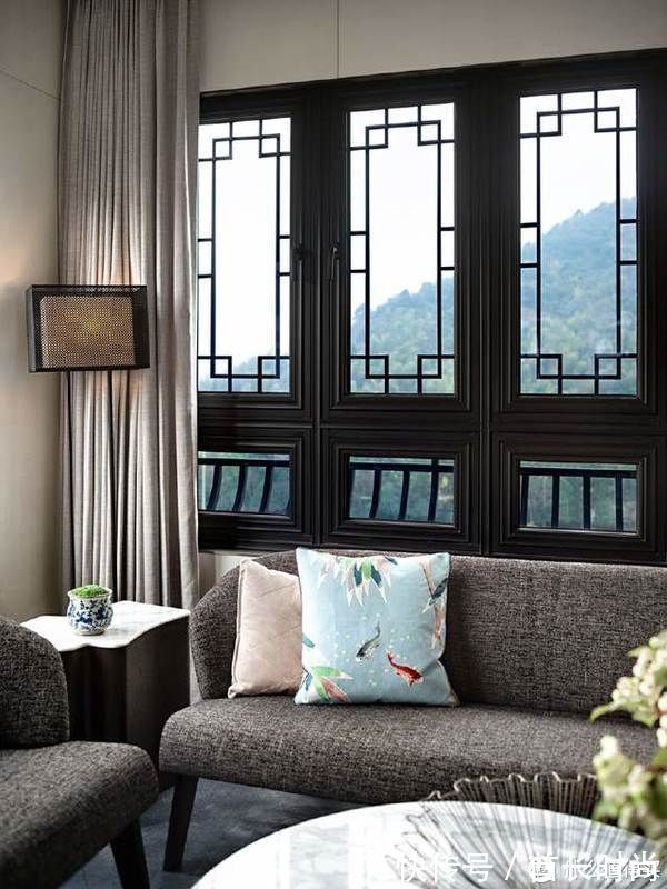 风格|新中式风格怎样避免庸俗?搭配中式花窗,分分钟刷爆朋友圈!