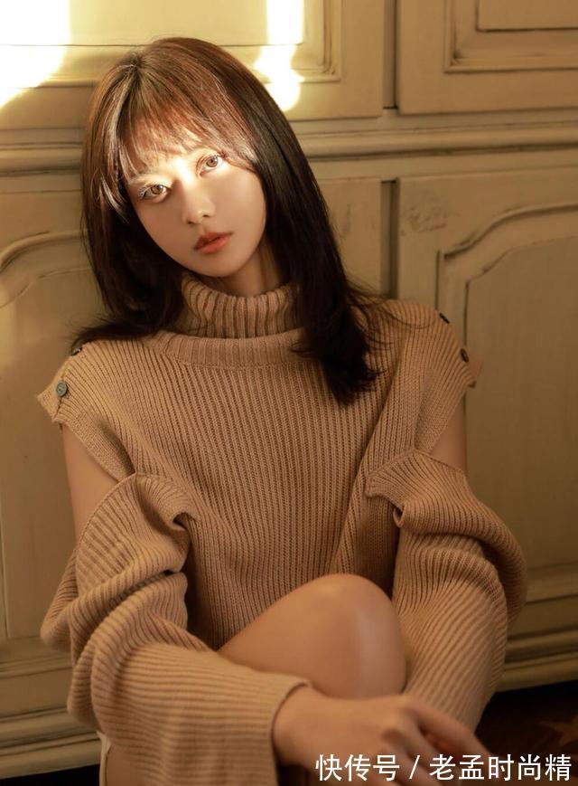 美女|什么样的美女才漂亮?五官精致,简单的穿搭就很清新靓丽,有活力