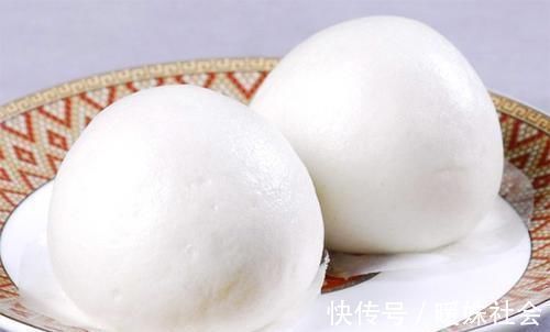 馒头|糖尿病人需知!4种食物是“升糖王”,吃多了或打胰岛素也没有