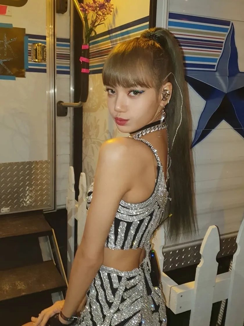 bilibili|别再披头散发了！这3个发型小技巧显嫩又高级