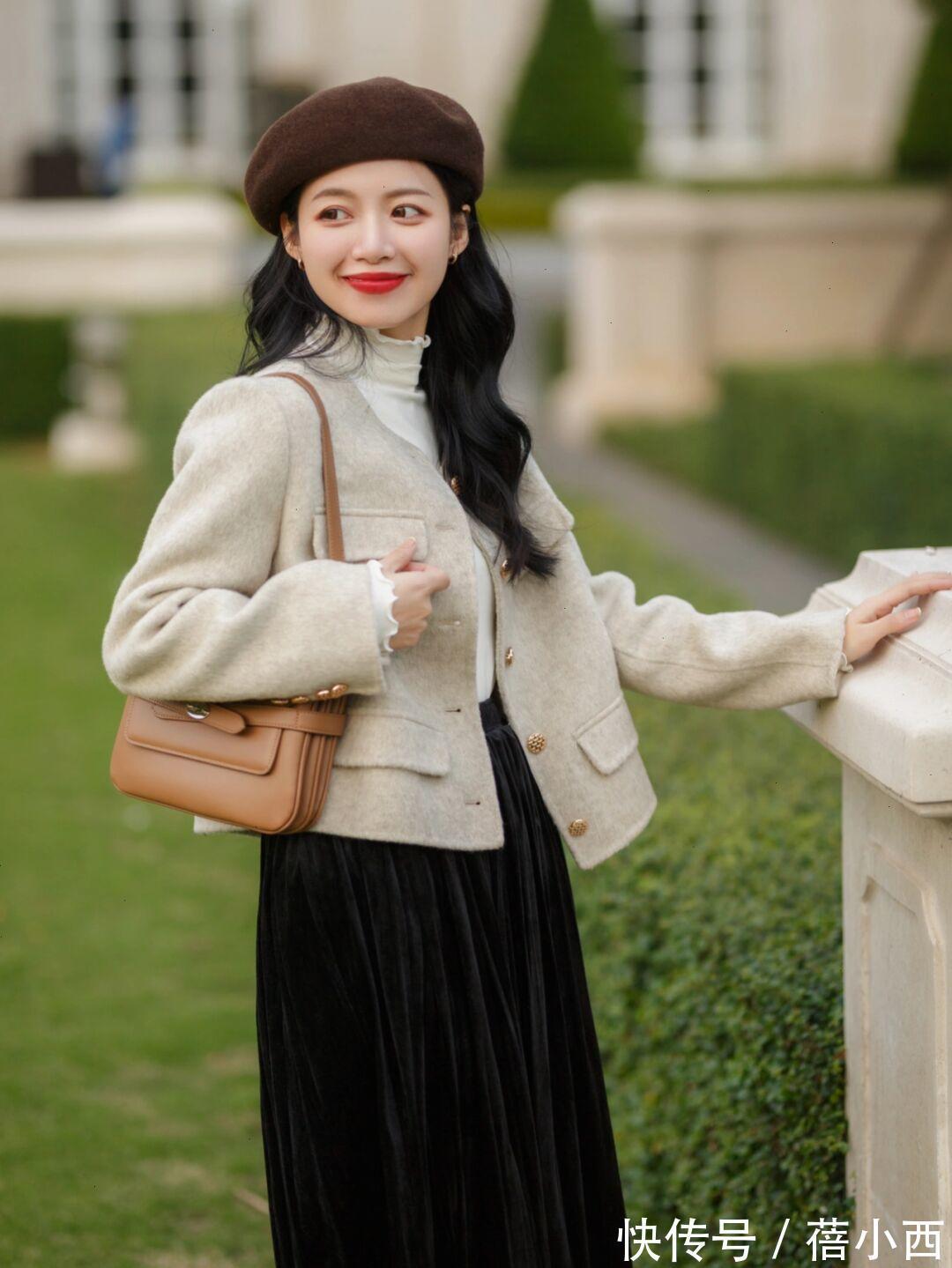 外套 优雅的女人必须有“小香风外套”,配半身裙知性优雅,配裤子时髦