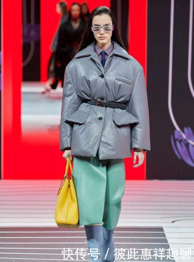 2021流行色分析,极致灰+这3种颜色,更能凸显高级感