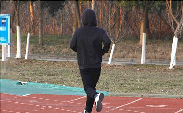 跟着我一起|跑完5公里,配速多少算达标?年龄不同,标准也不同,自测看看