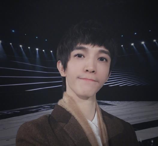 比起张艺兴，郭敬明才更适合做《少年之名》的制作人吧