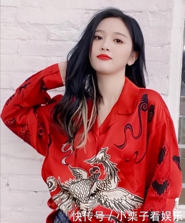 最容易显黑的4种颜色，黄皮女孩千万别穿，显老又廉价，让人笑话