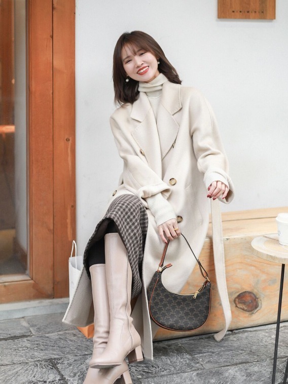 博主|冬天不穿“格纹裙”就out了!看潮人这样搭,回头率超高