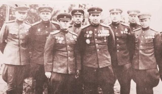 赫鲁晓夫|赫鲁晓夫为何会被政变推翻因为他干了三件事，彻底激怒苏联权贵