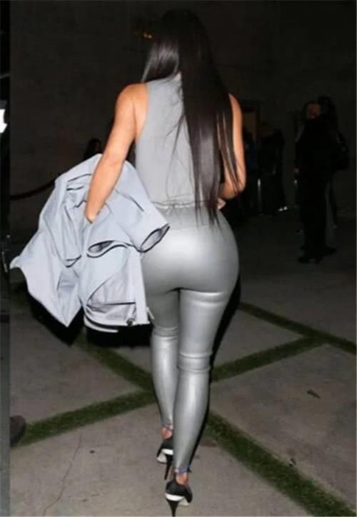 鲨鱼裤＋老爹鞋，今年秋冬超火的穿法，明星都很上头