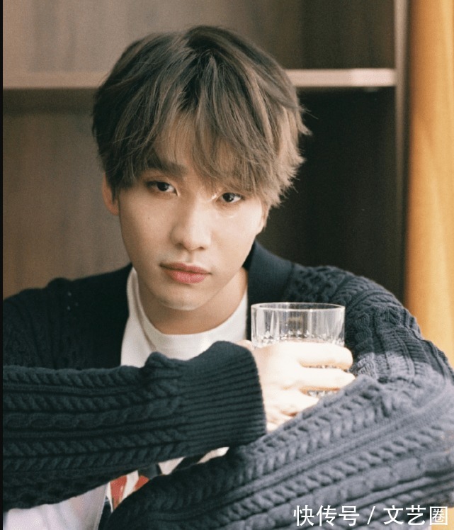 九漏鱼|爱豆文化水平堪忧!连淮伟官晒手绘卡片写错了“帐篷”,网友喊话其重新上学