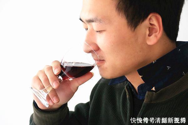 代谢|每天少量饮酒，和偶尔大醉一次，哪种更伤肝研究结果已出炉