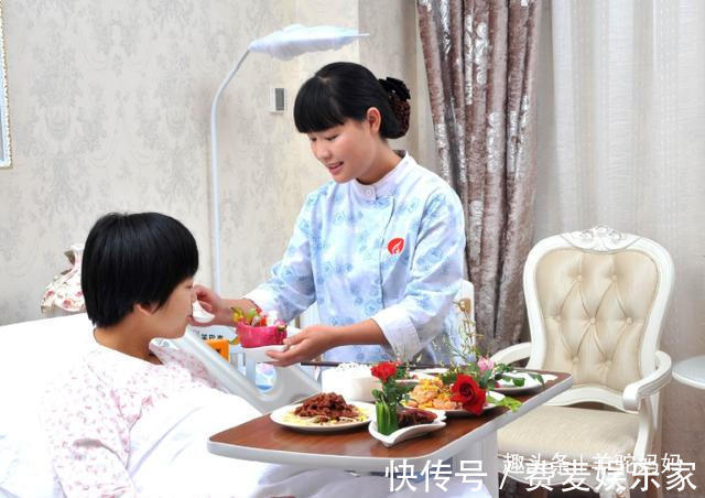 月子病|坐月子期间,妈妈坚持“2吃1不吃”,不仅母乳好还没月子病