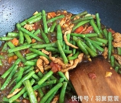 豆角|豆角焖面，面条直接下锅是错的，多做1步，根根干香入味，不粘连