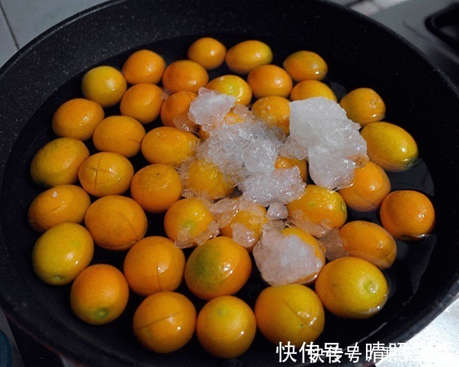 金桔|别一咳嗽就吃药,试试吃此果子,用冰糖熬一锅,全家人都能吃