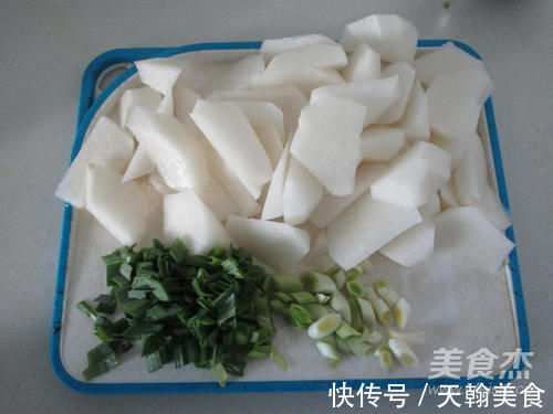 白萝卜|它是肺部的“大救星”,润解咽喉,清肺排毒,吸烟人士得要多吃!