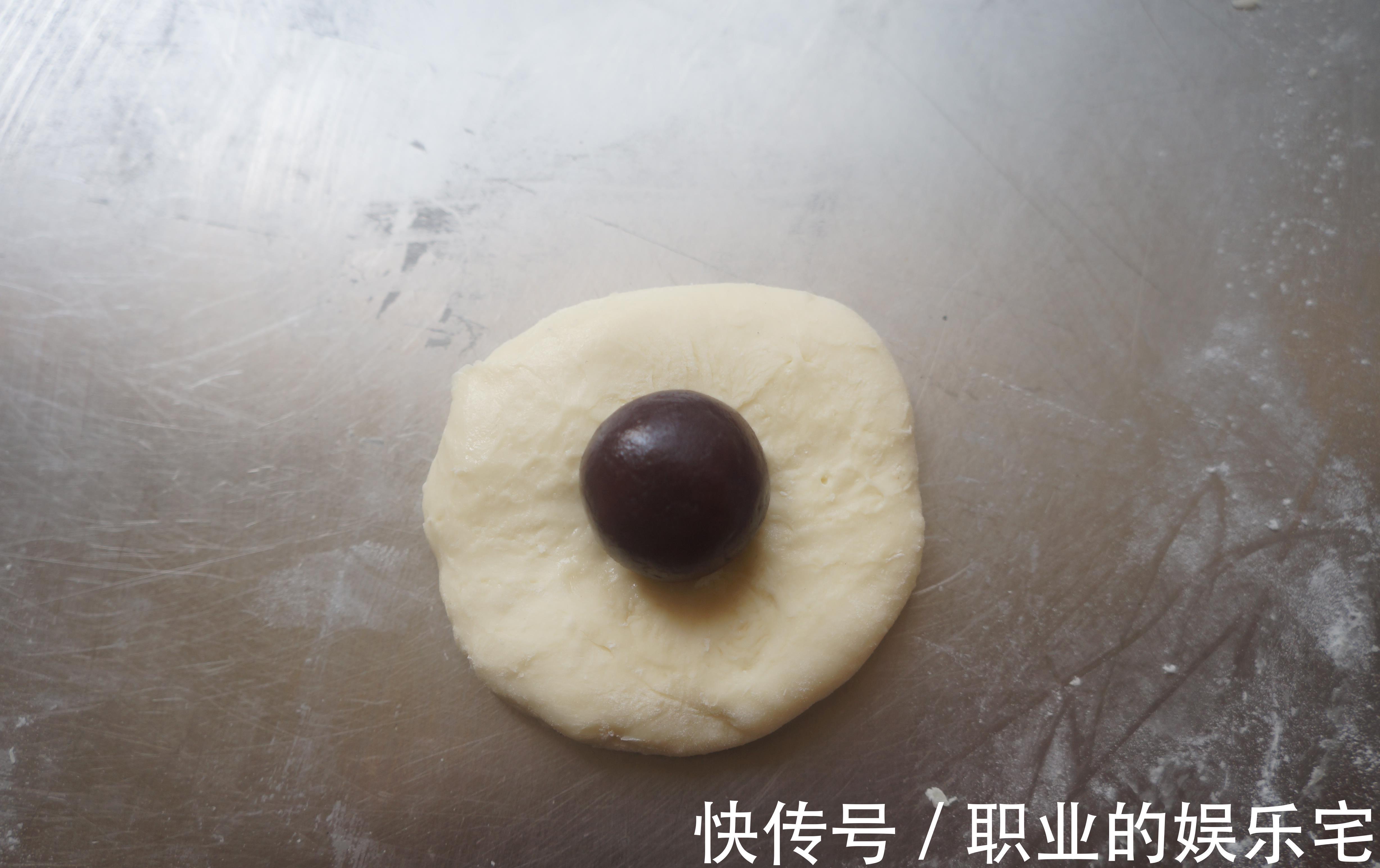 豆沙|一款元气满满的豆沙小餐包,香甜爽口,大人孩子都喜欢