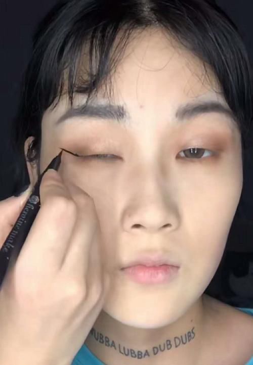 姐姐|姐姐粉仿妆Yamy,开始相似度绝了,看到最后果然不负众望