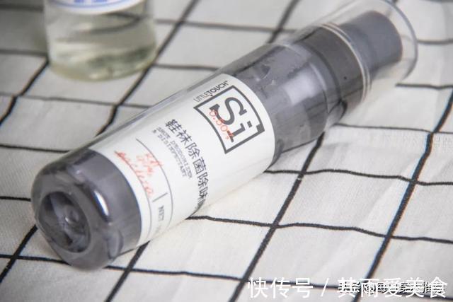 熟悉的味道 当女神脱下球鞋后,原来气味也会那样的酸爽