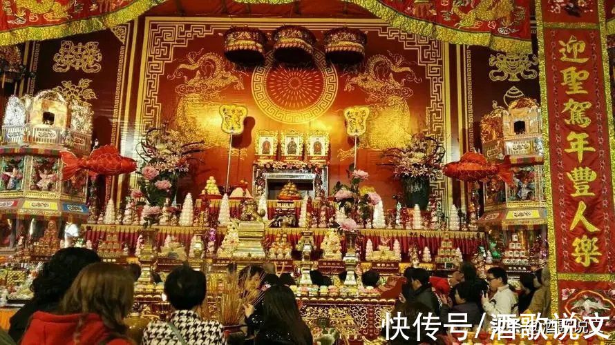 佛教#中国人拜神不信神，磕头烧香做交易，敢和老天讨价还价