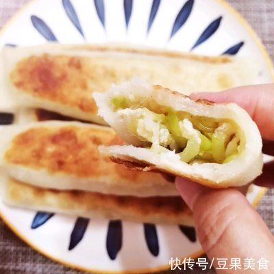 干扰素|#夏日开胃餐#煎西葫芦鸡蛋卷子