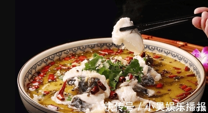 鱼肉|57岁大厨, 教您正宗酸菜鱼做法和6诀窍, 保证鱼片又滑又嫩还不碎