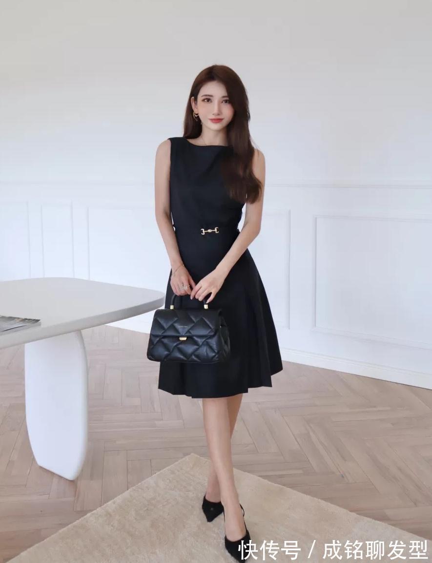 深色|上班族要美得高级,记住“连衣裙+尖头鞋”搭配公式,优雅又得体