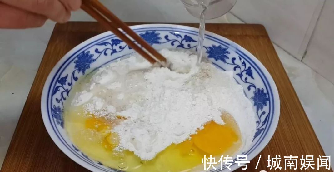 蒸馍|红豆又出新吃法，不烙饼不蒸馍，我家一周吃3次，比蛋糕好吃十倍