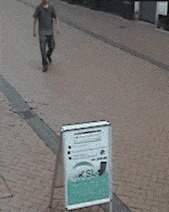 |搞笑GIF：晚上女神突然发了一张图过来 她是不是在暗示我什么