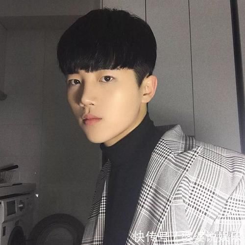 锅盖头 男生“不烫不染”的发型,2021年头发这样剪肯定帅!