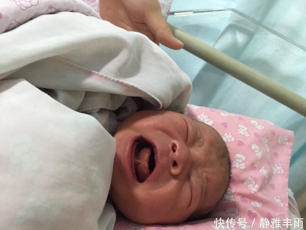 宝妈|当年的校花校草,如今生下丑宝宝,医生:别看了,就是你们亲生的